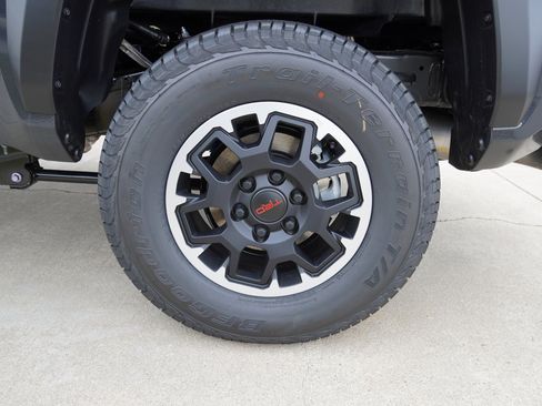 New 2026 Toyota Tacoma TRD Off-Road image 15