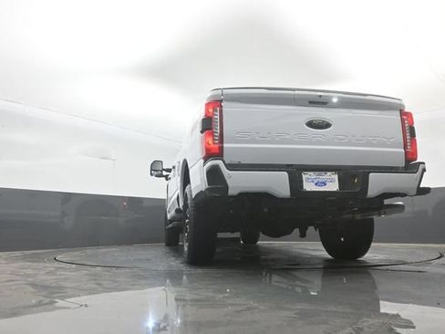 New 2026 Ford F250 Lariat w/ Black Appearance Package AWD/4WD image 37