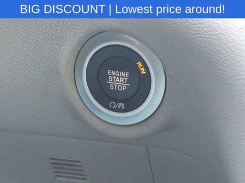 Used 2023 Chrysler Pacifica Touring-L FWD image 49