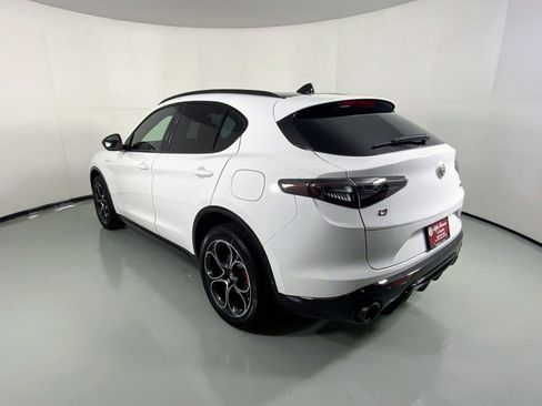New 2025 Alfa Romeo Stelvio Sprint image 12