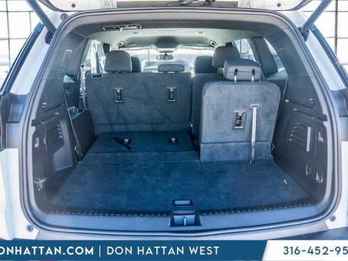 Used 2025 GMC Acadia Elevation image 34