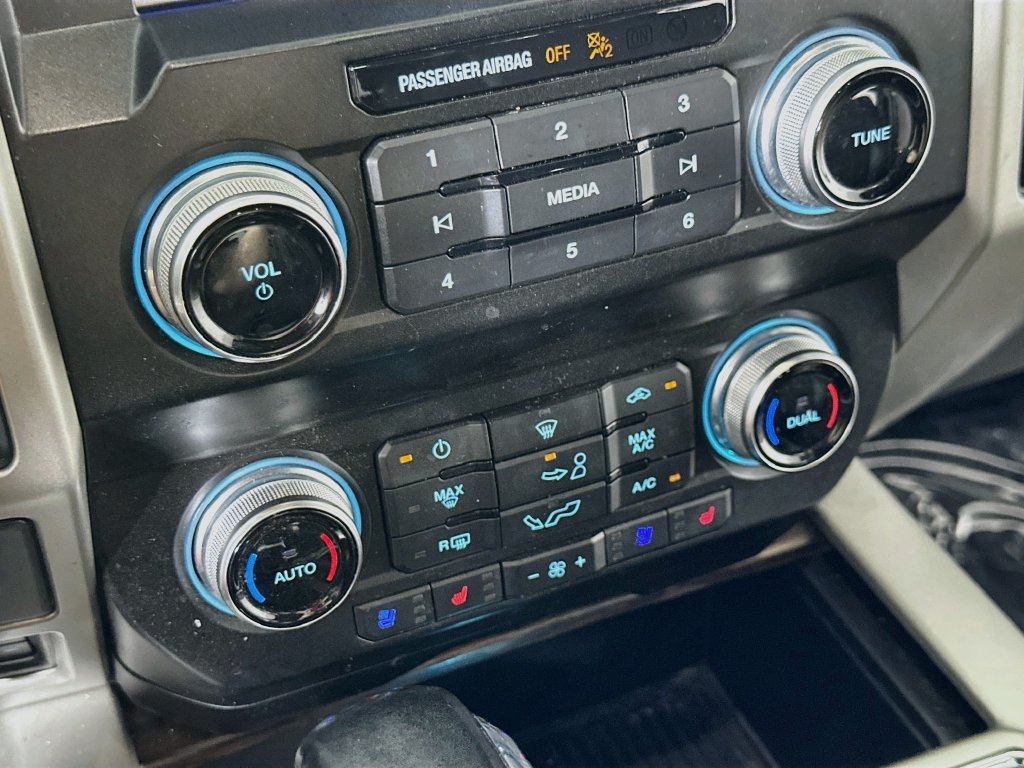Used 2020 Ford F150 Lariat w/ Equipment Group 502A Luxury AWD/4WD image 29