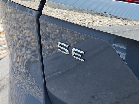 New 2026 Volkswagen Atlas SE AWD/4WD image 4