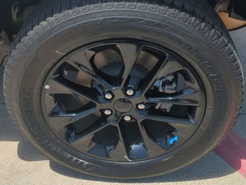 Used 2023 Jeep Wrangler Unlimited Sahara image 31