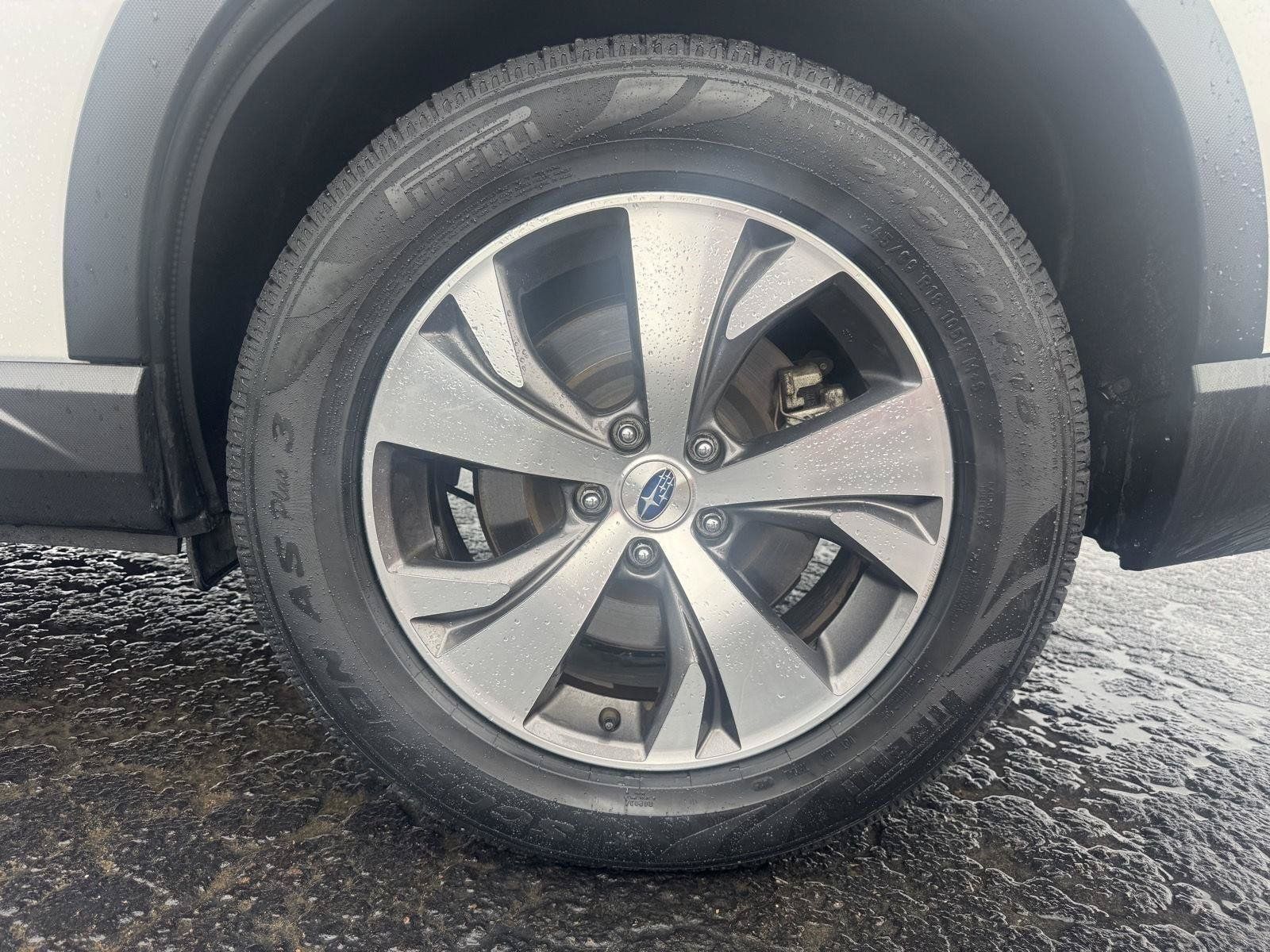 Used 2025 Subaru Ascent Premium AWD/4WD image 11