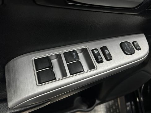 Used 2014 Toyota Camry SE image 14