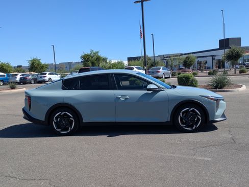 Certified 2025 Kia K4 EX image 6