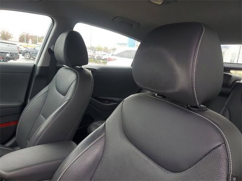 Used 2019 Hyundai Ioniq Limited image 12
