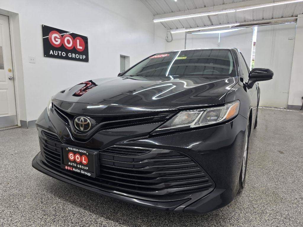 Used 2020 Toyota Camry LE FWD image 7