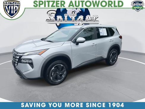 Used 2025 Nissan Rogue SV AWD/4WD image 4