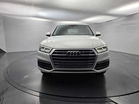 Used 2018 Audi Q5 2.0T Premium Plus w/ Premium Plus Package image 2