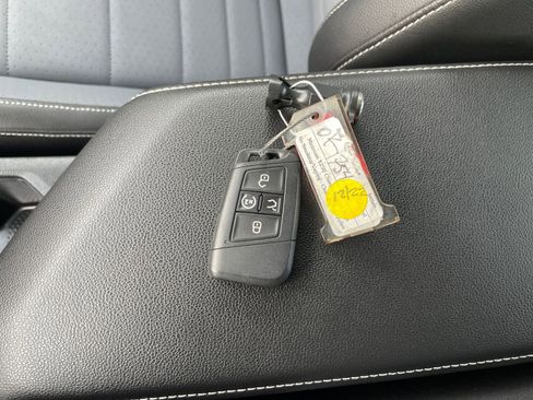 Used 2025 Volkswagen Jetta SE image 22