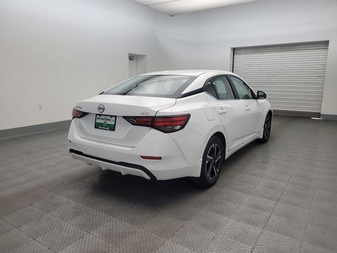 Used 2024 Nissan Sentra SV FWD image 9