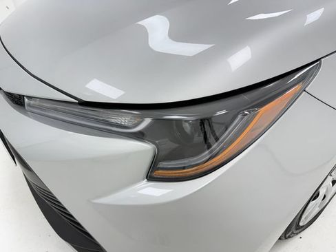 Used 2025 Toyota Corolla LE FWD image 6