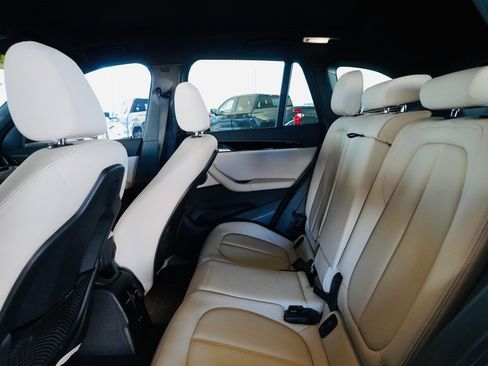 Used 2021 BMW X1 xDrive28i w/ Premium Package image 8