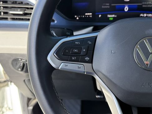 Used 2022 Volkswagen Taos SE image 15