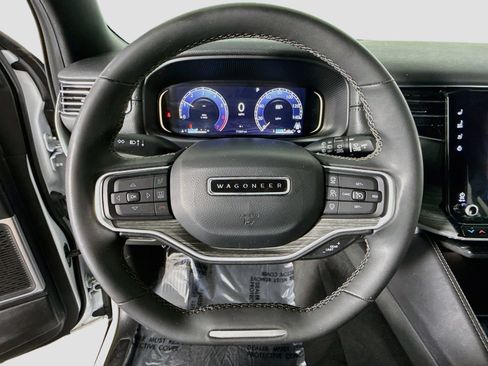 Used 2024 Jeep Wagoneer Series II w/ Flexible Seating Group RWD image 13