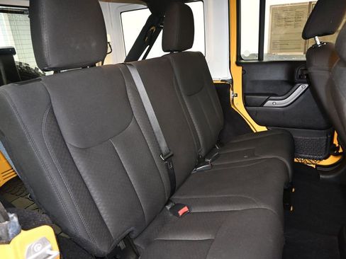 Used 2015 Jeep Wrangler Unlimited Sport image 31