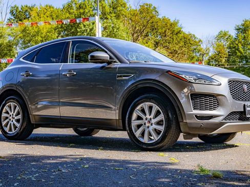 Used 2018 Jaguar E-PACE S image 19