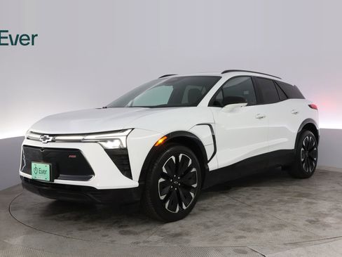 Used 2024 Chevrolet Blazer EV RS RWD image 2