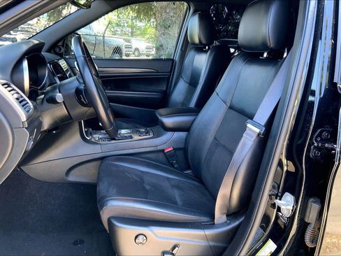 Certified 2022 Jeep Grand Cherokee Laredo X AWD/4WD image 25