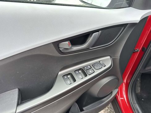 Used 2021 Hyundai Kona SEL AWD/4WD image 12