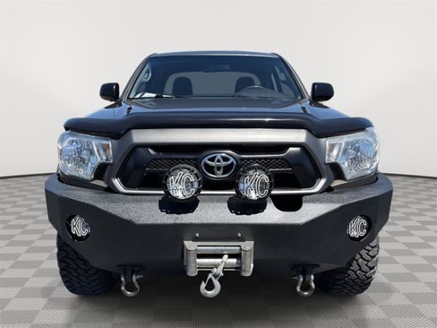 Used 2015 Toyota Tacoma 4x4 Access Cab image 2