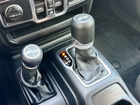 Used 2021 Jeep Wrangler Unlimited Sport image 16