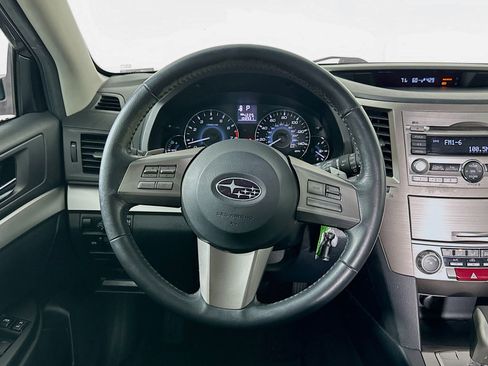 Used 2011 Subaru Outback 2.5i Premium w/ All-Weather Pkg image 17