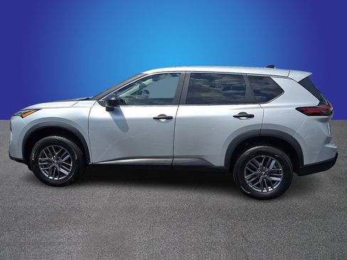 Used 2024 Nissan Rogue S AWD/4WD image 7