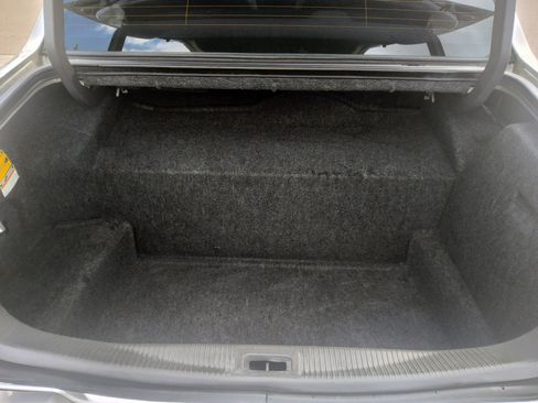 Used 2006 Lincoln Town Car Signature image 47