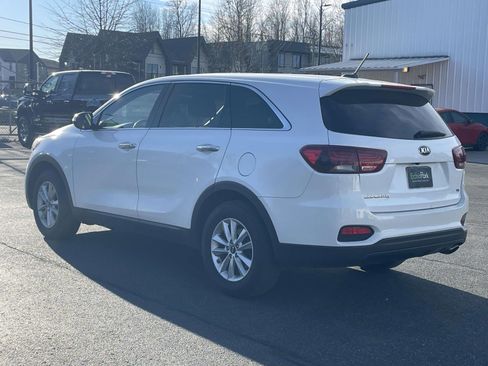 Used 2019 Kia Sorento FWD V6 image 5