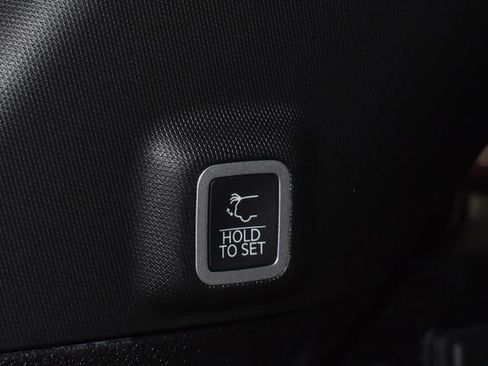 New 2025 Jeep Grand Cherokee Limited image 32