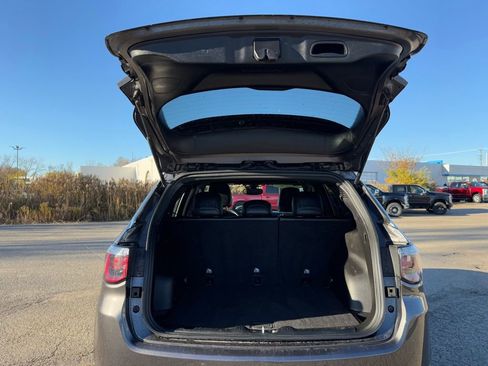 Used 2024 Jeep Compass Limited image 28