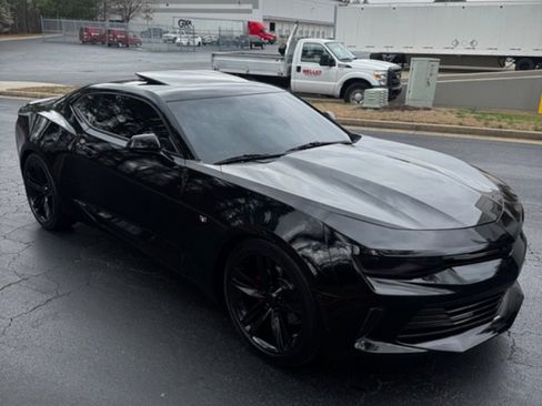 Used 2017 Chevrolet Camaro LT image 8