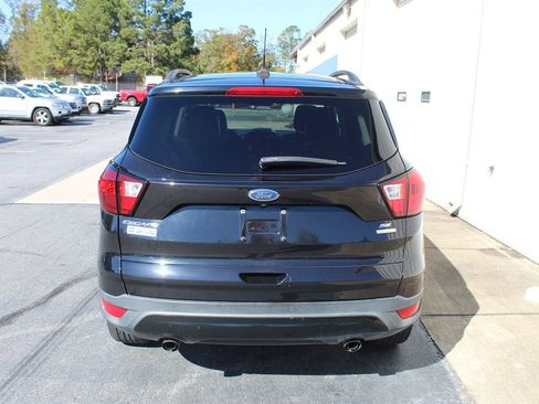 Used 2019 Ford Escape SE image 14