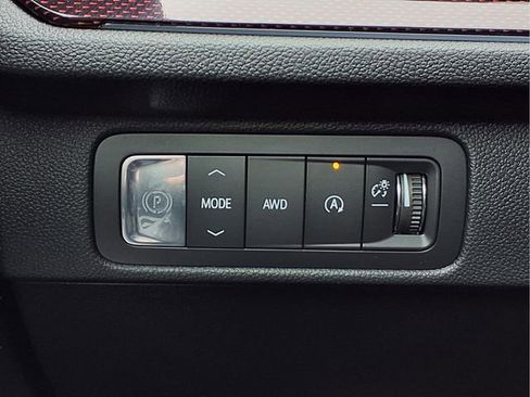 New 2026 Chevrolet Traverse Z71 w/ Driver Confidence Package image 11