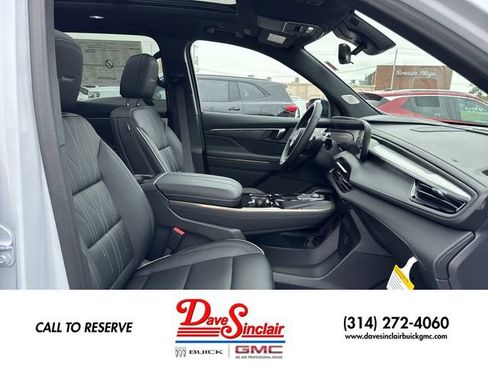 New 2026 Buick Enclave Avenir w/ Super Cruise Package FWD image 26