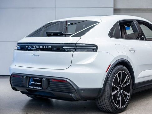 Certified 2025 Porsche Macan Electric image 24