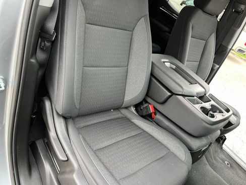 Used 2023 Chevrolet Silverado 1500 LT image 28