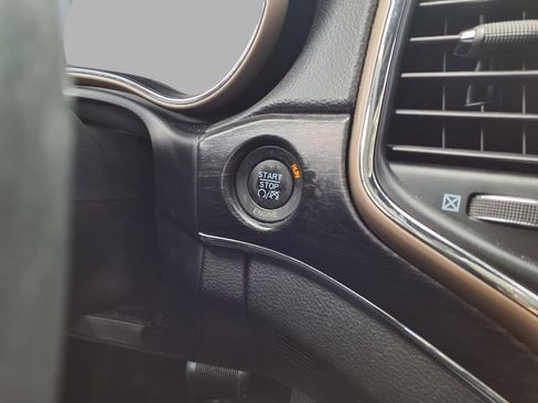 Used 2014 Jeep Grand Cherokee Limited image 9