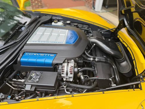 Used 2010 Chevrolet Corvette ZR1 w/ Preferred Equipment Group RWD image 14