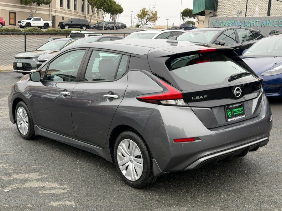 Used 2025 Nissan Leaf S FWD image 7