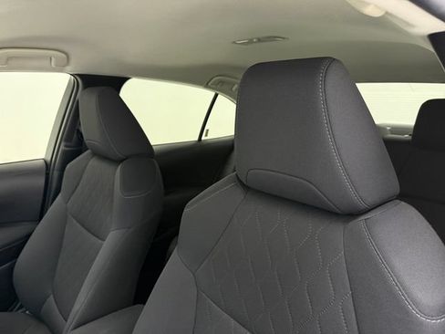 Used 2021 Toyota Corolla LE FWD image 25