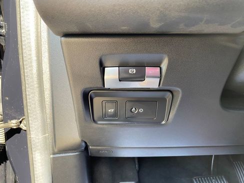 Used 2020 Land Rover Discovery Sport image 14