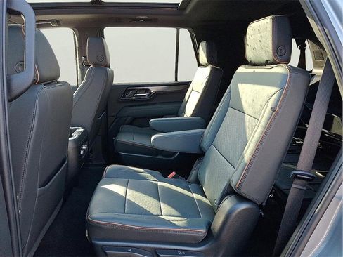 Used 2025 GMC Yukon AT4 w/ AT4 Premium Package image 11