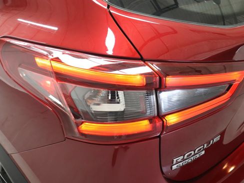 Used 2020 Nissan Rogue Sport SL AWD/4WD image 30