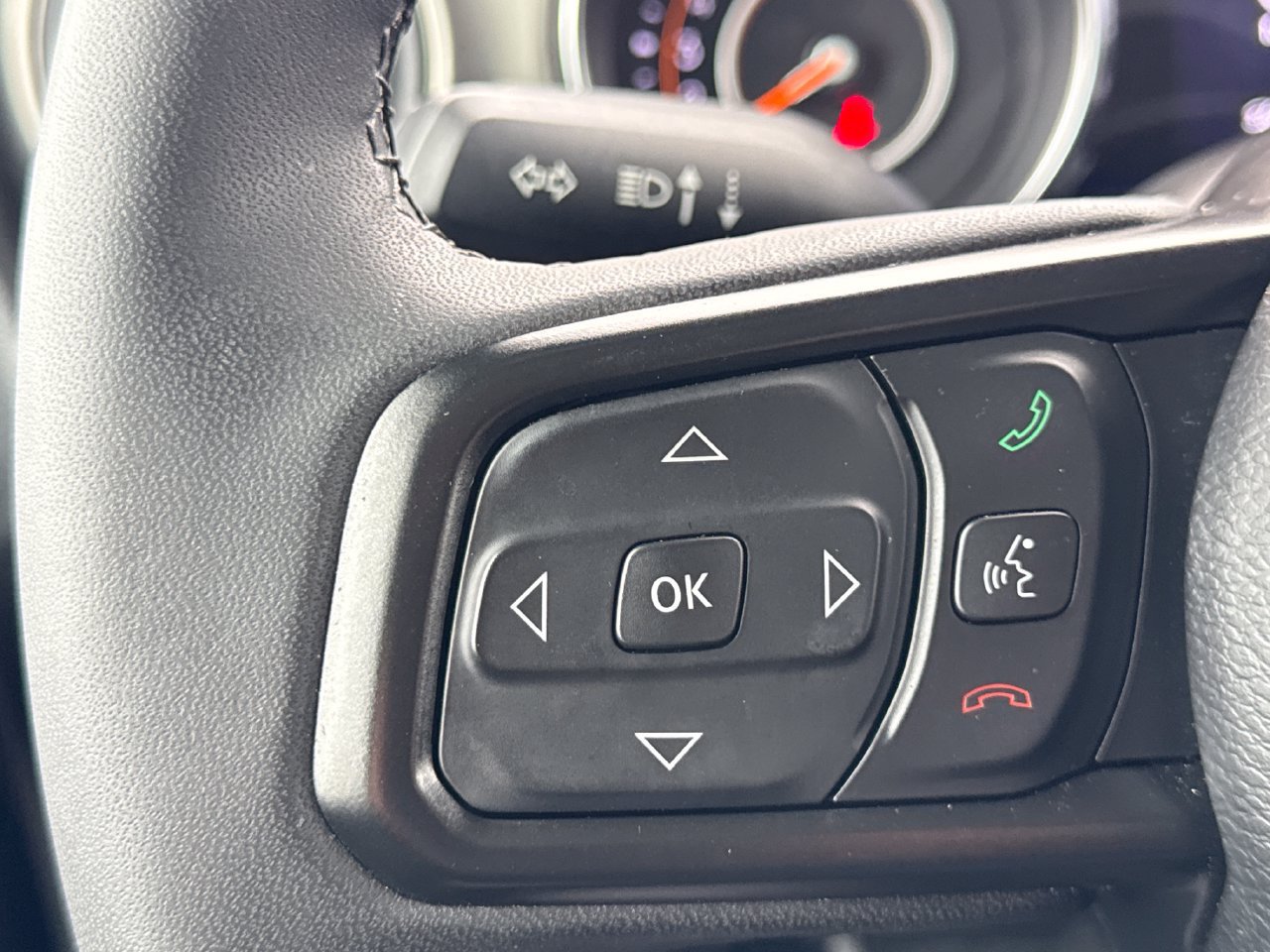 Used 2023 Jeep Wrangler Sport AWD/4WD image 25