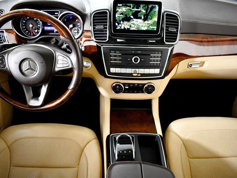 Used 2016 Mercedes-Benz GLE 300d 4MATIC image 23