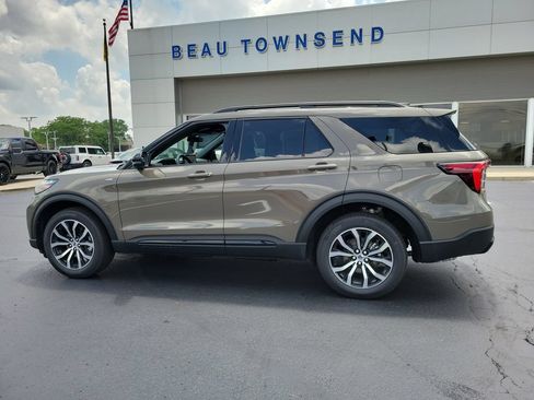 New 2026 Ford Explorer ST-Line AWD/4WD image 7